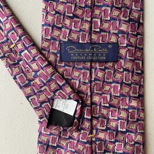 Oscar de la Renta Couture Collection Neckwear Silk Neck Tie Pink Abstract Print